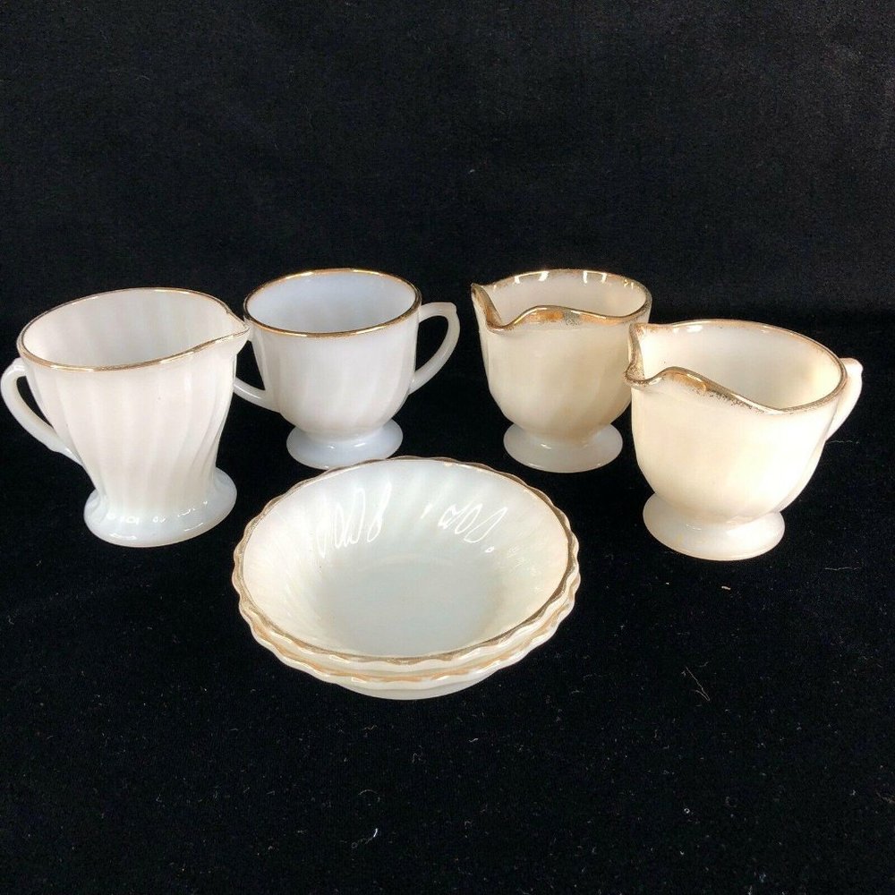 Fire King 3 Creamer 1 Sugar Bowl 2 Berry Set White Gold Swirl‎ Anchor Hocking